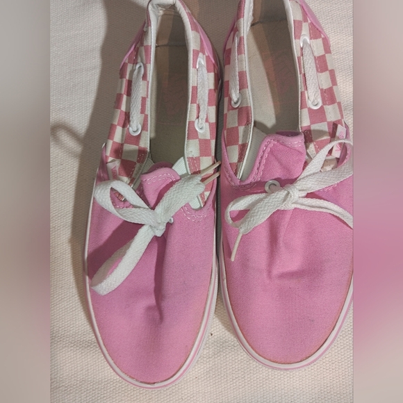 Pink Canvas Sneakers with White Laces - Picture 7 of 7